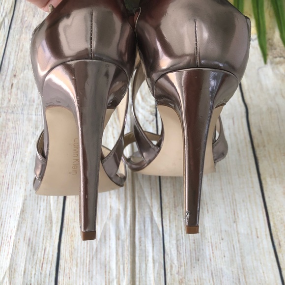 Calvin Klein Sharise Crisscross Sandal 7.5 - Picture 8 of 12